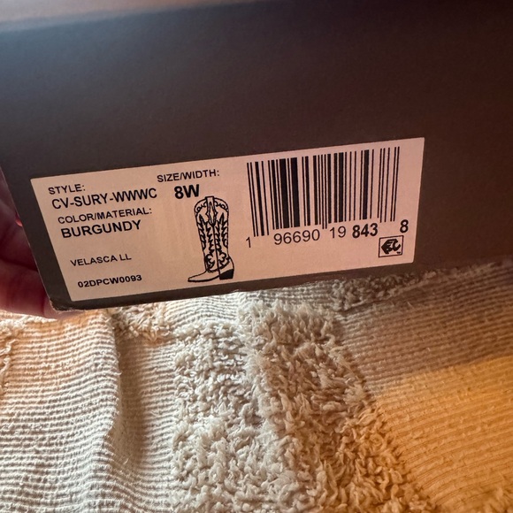 Crown Vintage Sury Cowboy Boots - Picture 8 of 8